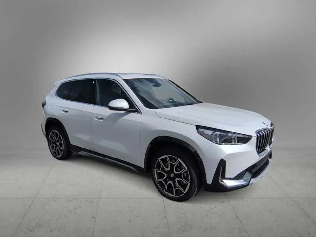 New 2026 Mineral White Metallic BMW xDrive28i image 2