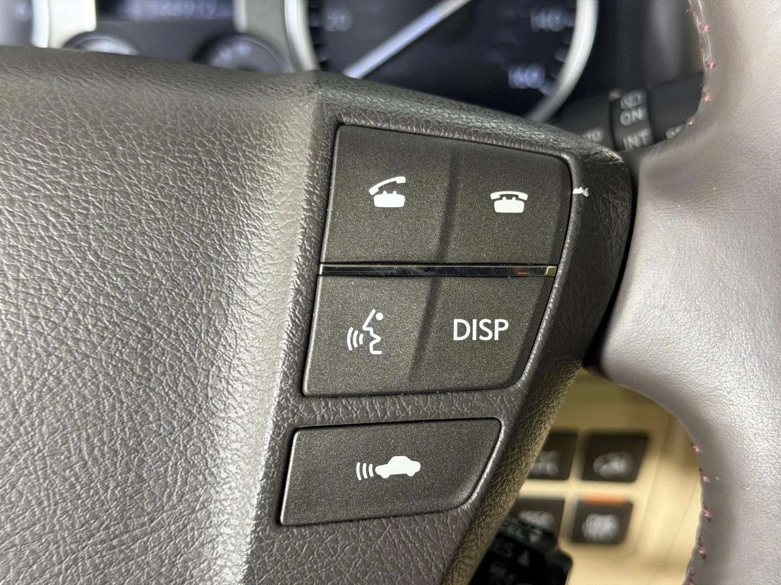 Used 2013 Starfire Pearl Lexus  image 28