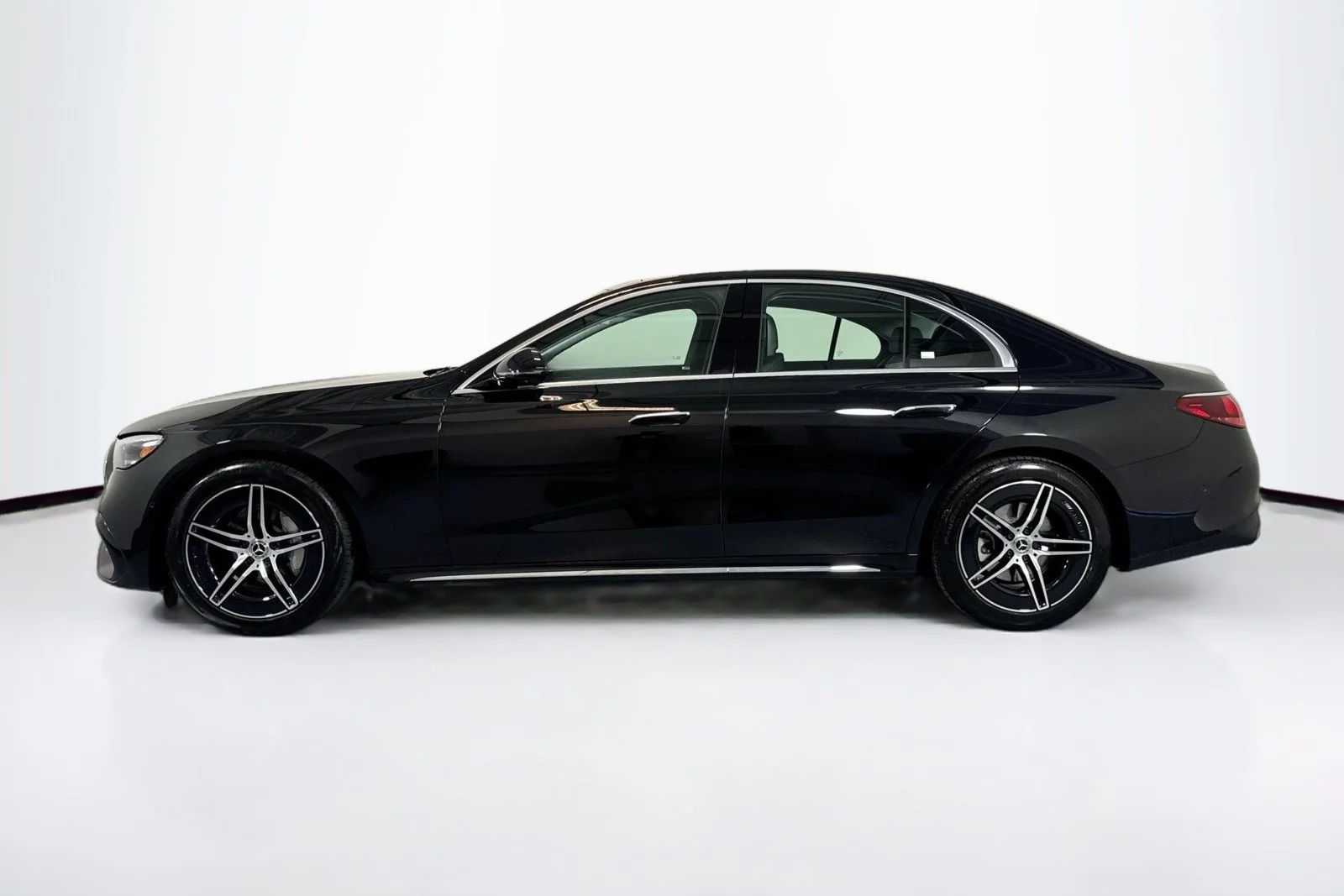 Used 2026 Obsidian Black Metallic Mercedes-Benz E 350 image 8