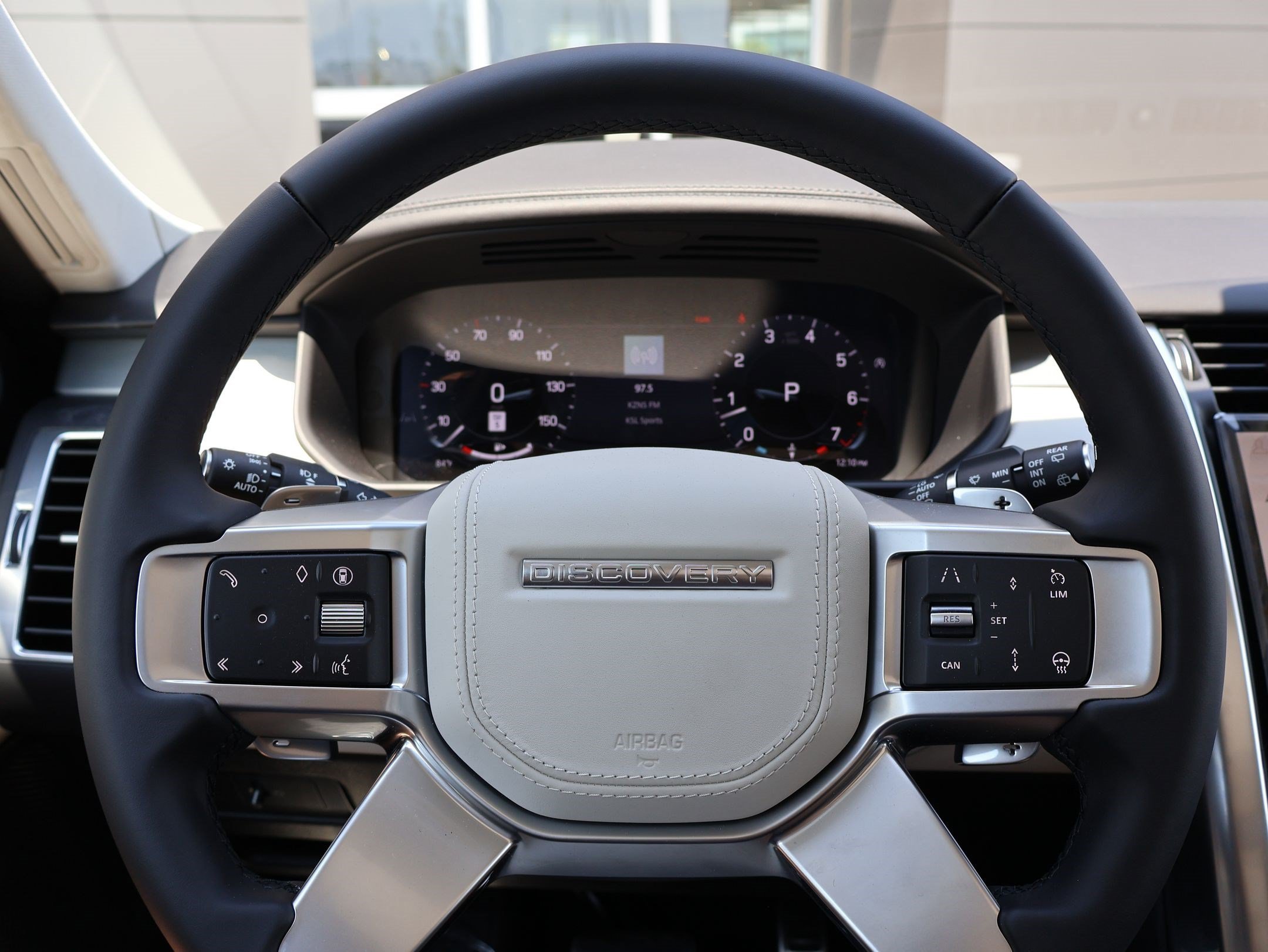 New 2026 Carpathian Grey LAND ROVER Gemini Edition image 13