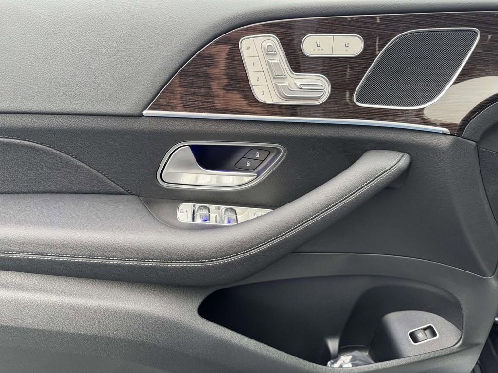 New 2026 Twilight Blue Metallic Mercedes-Benz GLE 450 Coupe image 17