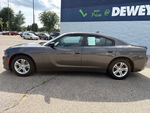 Used 2023 Granite Pearlcoat Dodge SXT image 2
