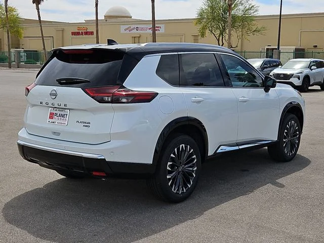 New 2026 Everest White Pearl TriCoat / Super Black Two-tone Nissan Platinum image 3