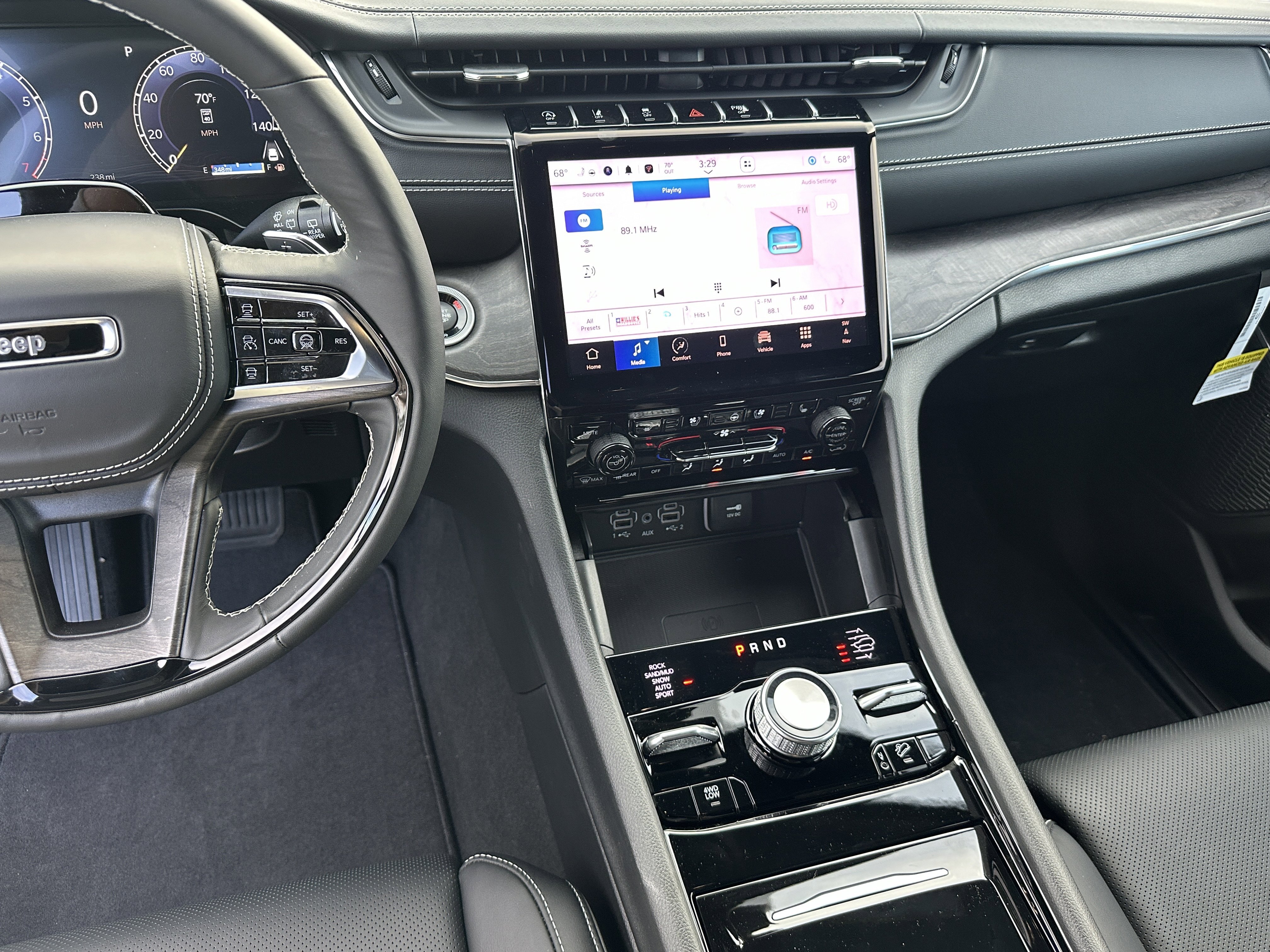 2025 Jeep Grand Cherokee Overland - Photo 26