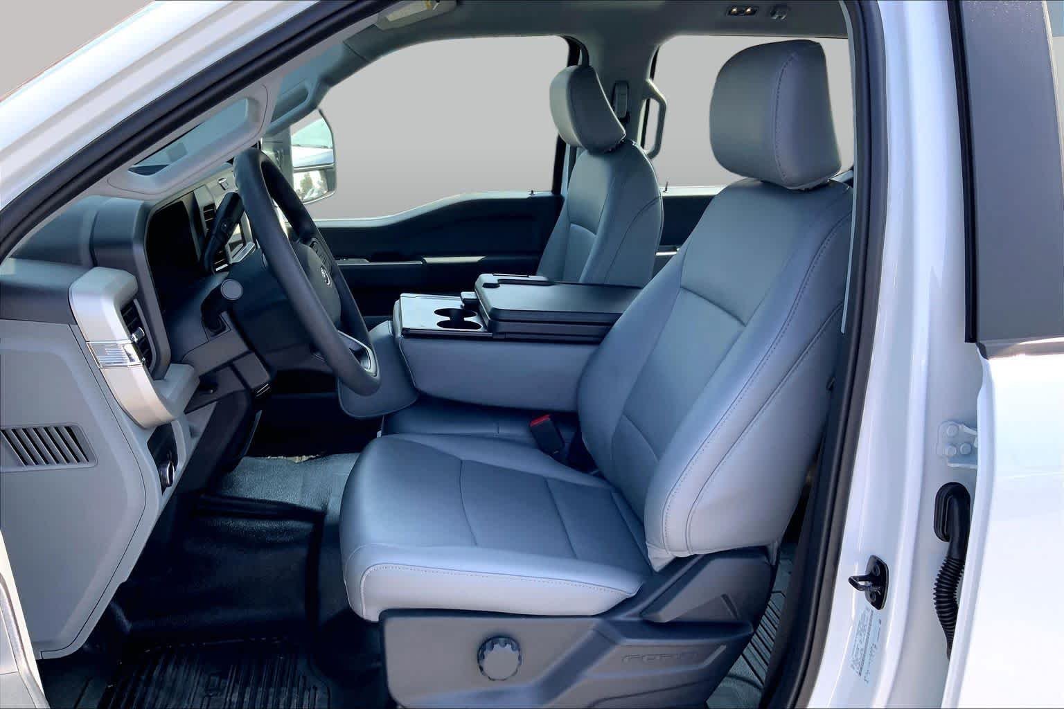 New 2026 Oxford White Ford F-550® XL image 6