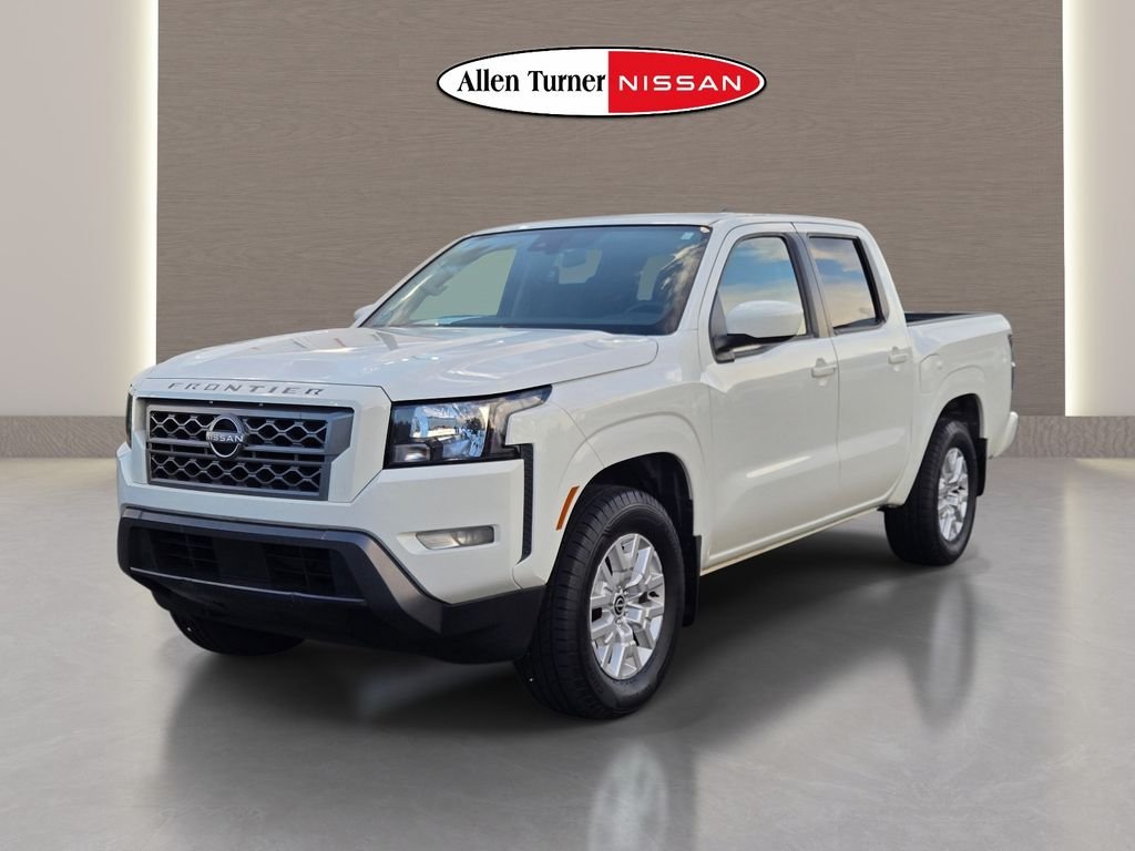 Used 2023 White Nissan SV image 2