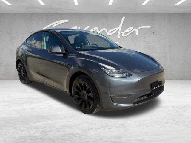 Used 2022 Tesla Model Y Long Range with VIN 7SAYGDEE6NF412607 for sale in Boerne, TX