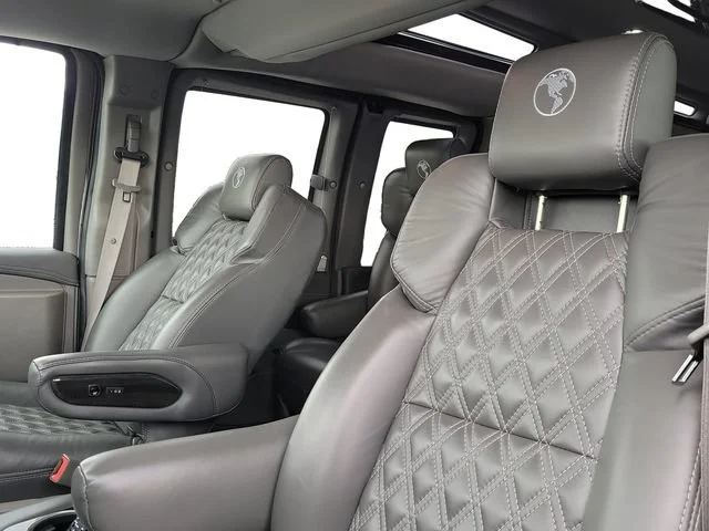 Used 2025 Special Exterior Color GMC Work Van image 7