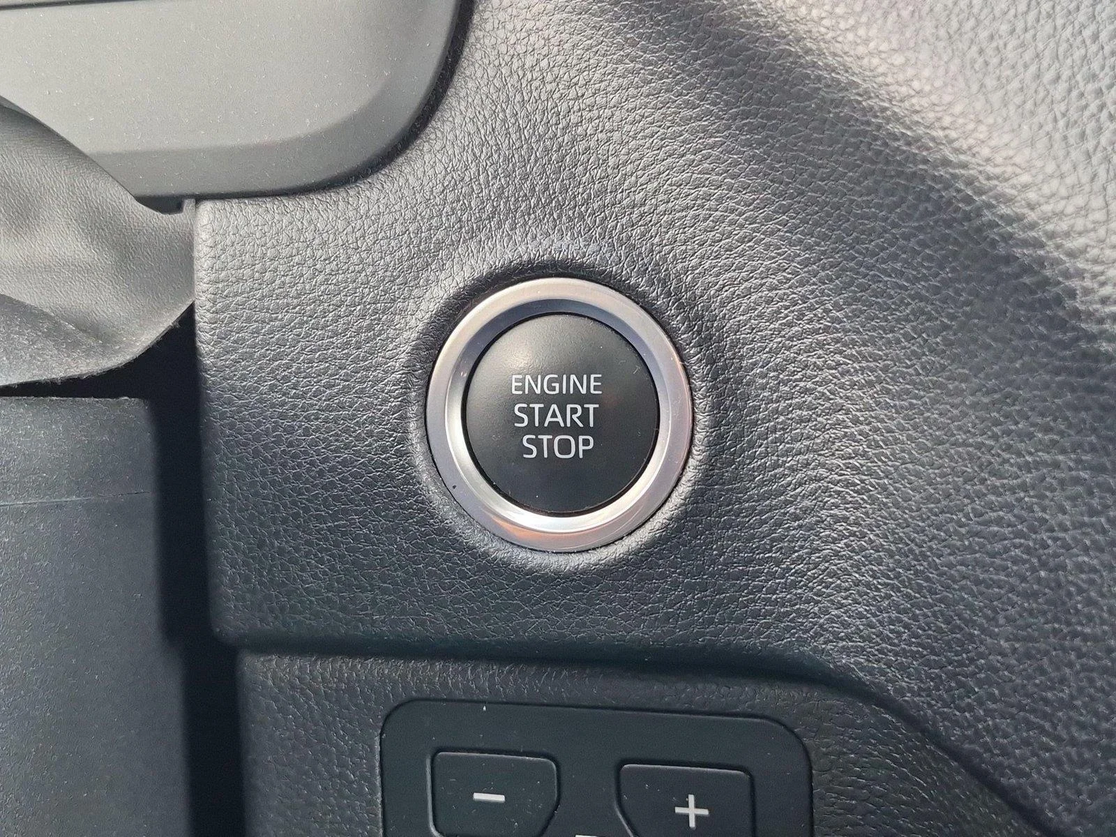 Used 2024 Ice Cap Toyota SR5 image 28