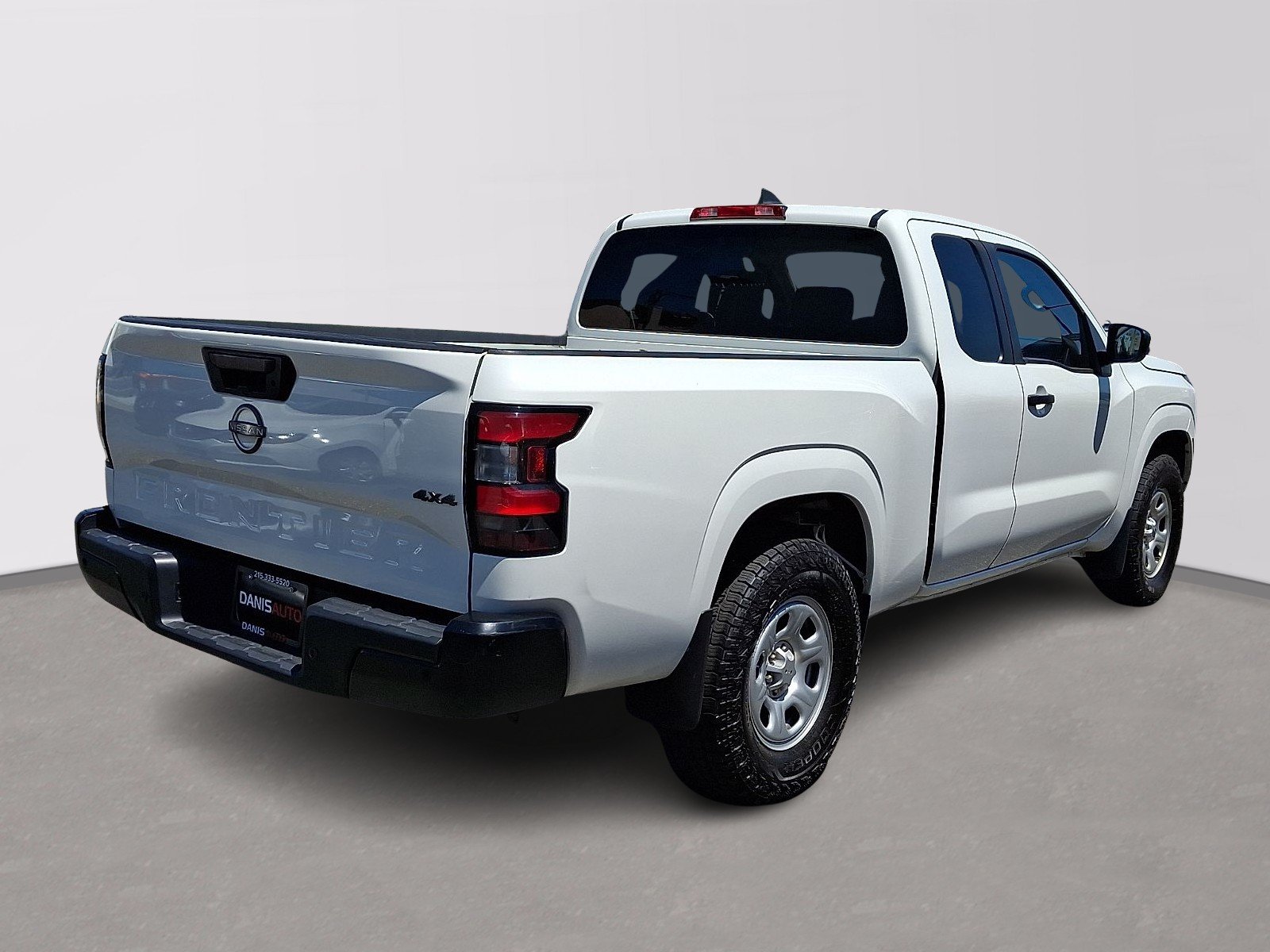 Used 2022 Glacier White - QAK Nissan King Cab S 4x4 image 7
