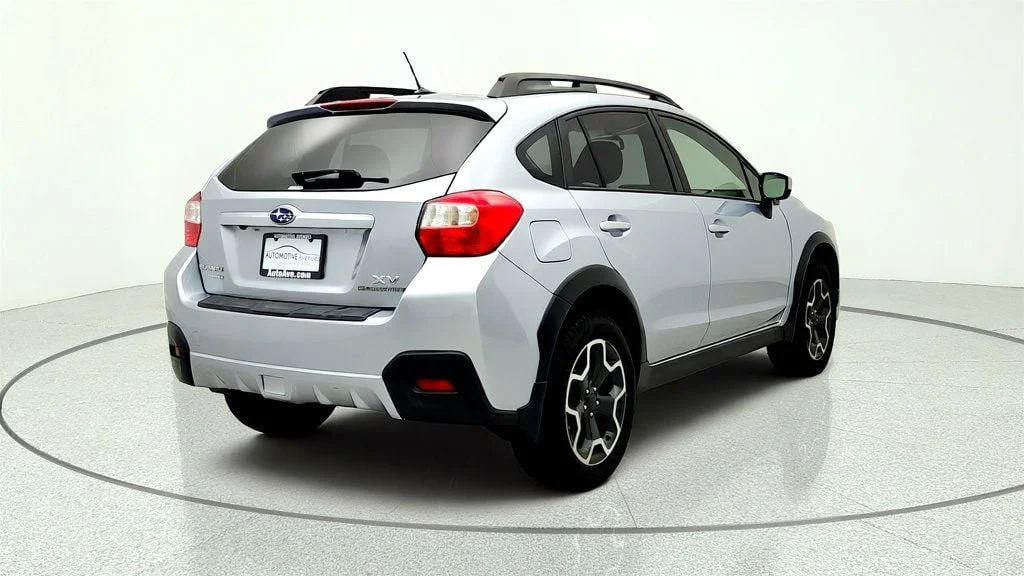 Used 2015 Ice Silver Metallic Subaru 5dr CVT 2.0i Premium image 5