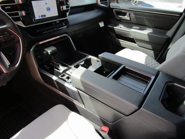 2025 Toyota Tundra SR5 - Photo 25
