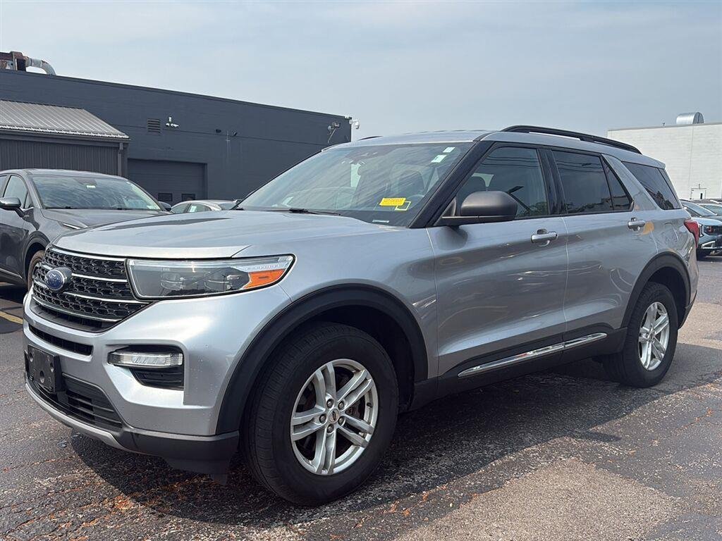 Used 2020 Iconic Silver Ford XLT image 17