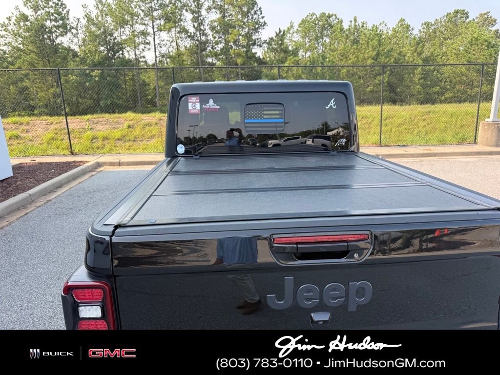 Used 2022 Black Jeep Overland image 4