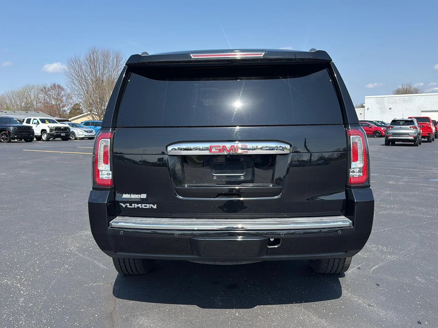 Used 2017 Onyx Black GMC Denali image 16