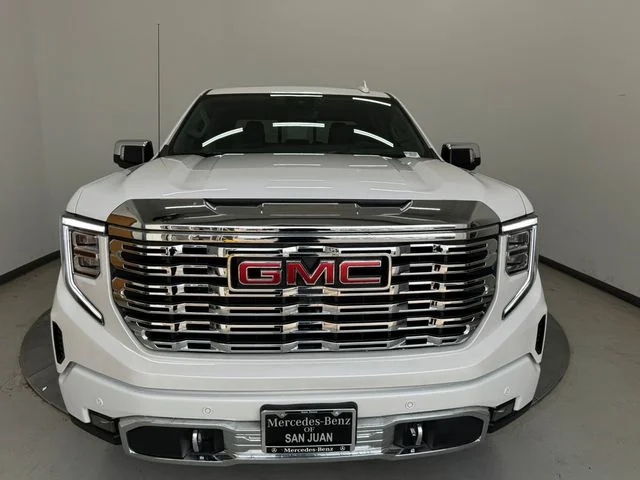 Used 2025 White Frost Tricoat GMC Denali image 13
