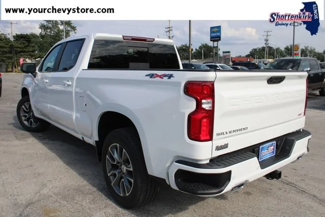 New 2026 Summit White Chevrolet RST image 15