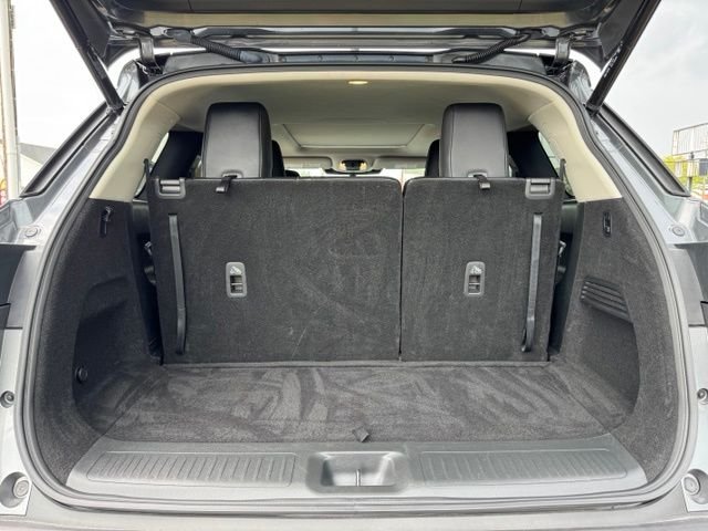 Certified Used 2024 Gray INFINITI PURE image 38