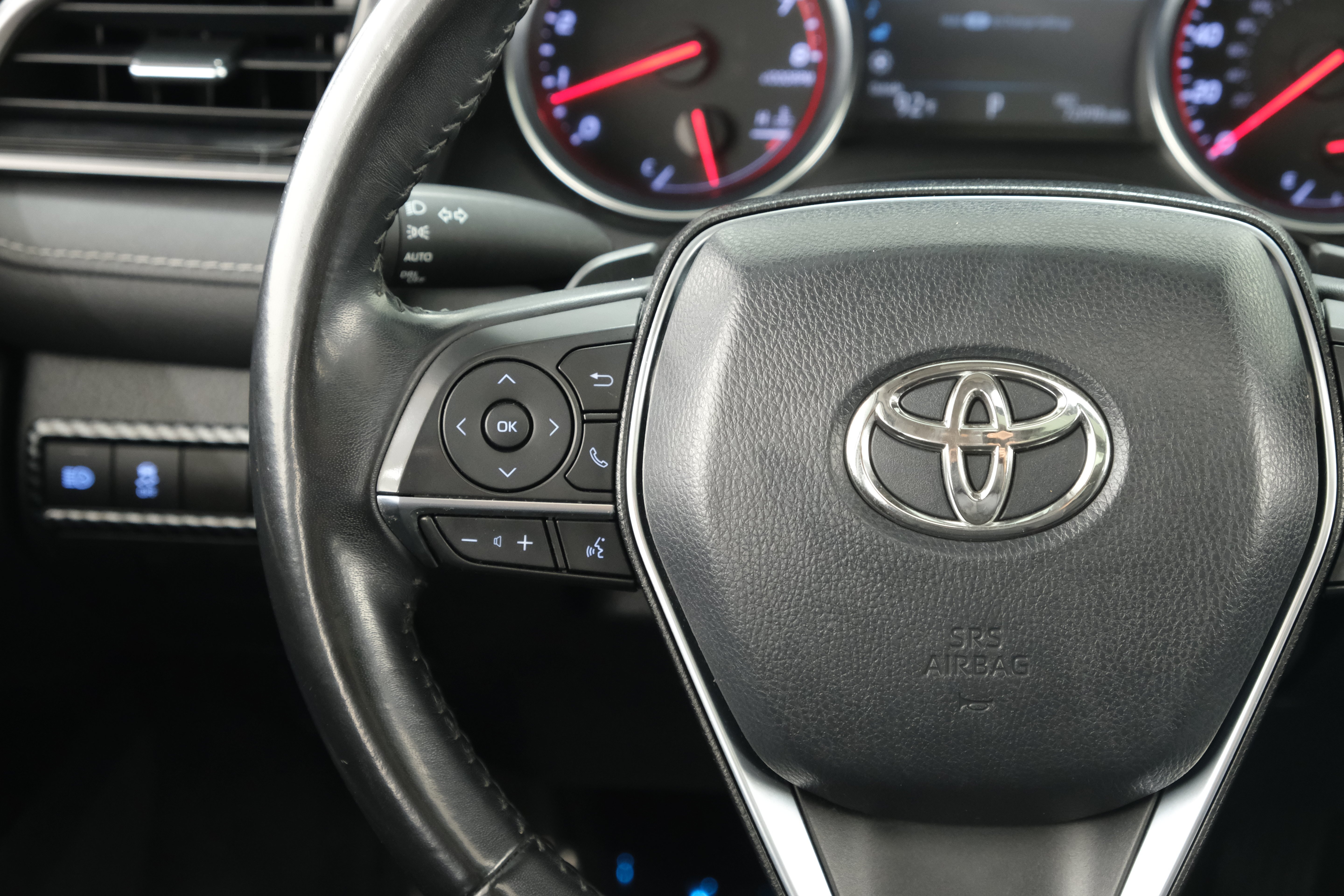 Certified Used 2019 Wind Chill Pearl Toyota XSE image 12