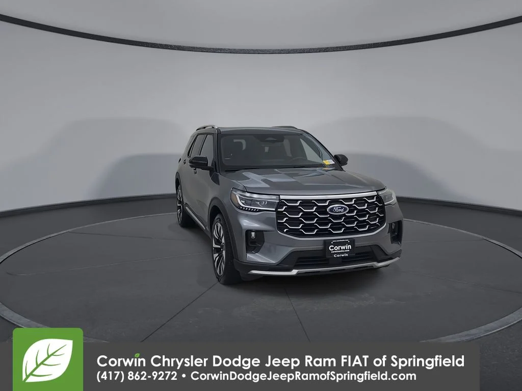 Used 2025 Gray Ford Platinum image 4