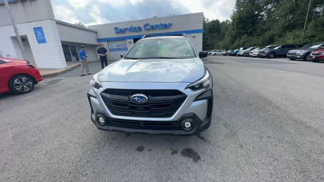 Used 2023 Silver Subaru Onyx Edition image 3