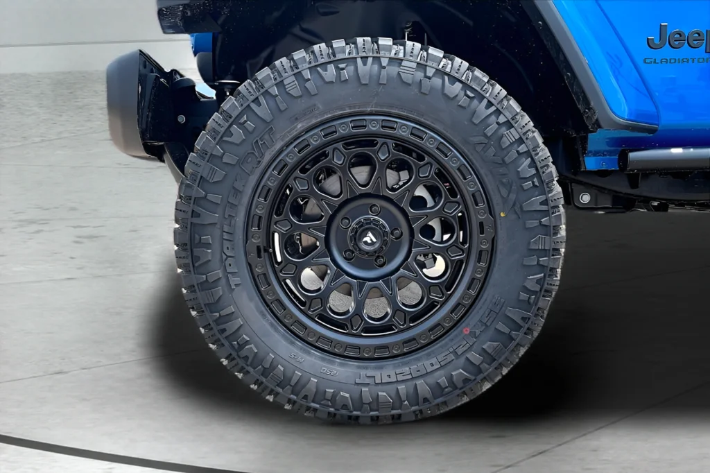 New 2025 Hydro Blue Pearlcoat Jeep High Tide image 11