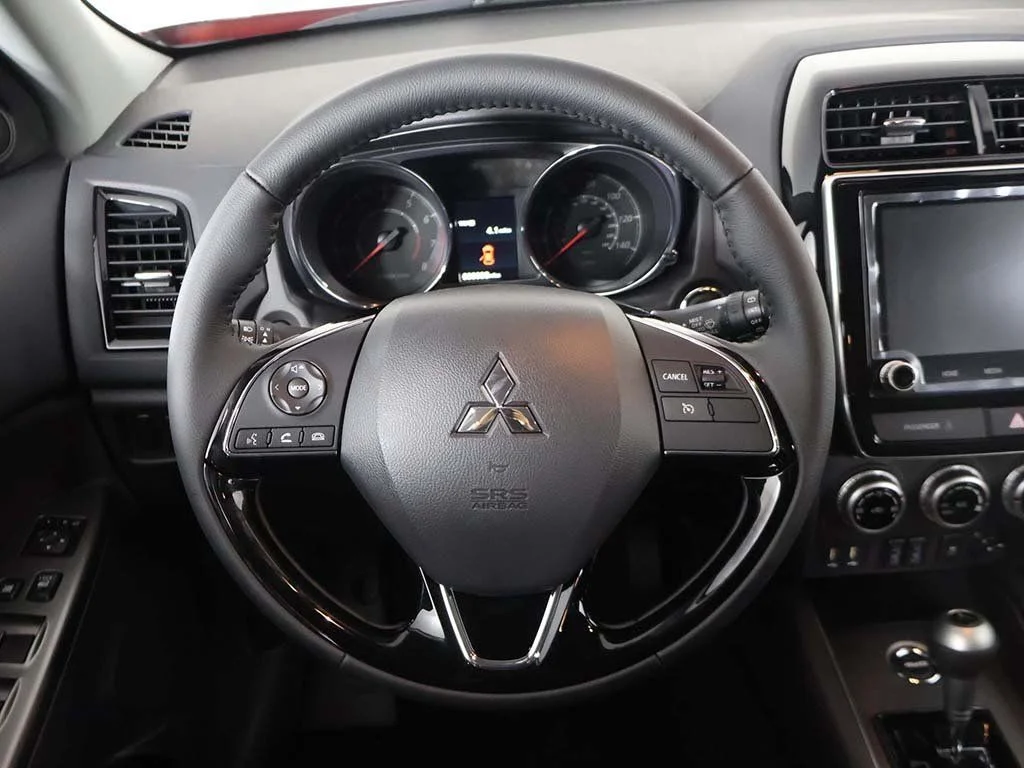 2025 Mitsubishi Outlander Sport SE - Photo 33