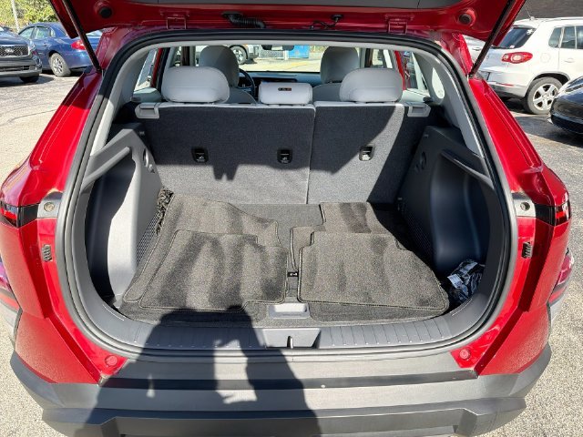 Used 2024 Red Hyundai SE image 21