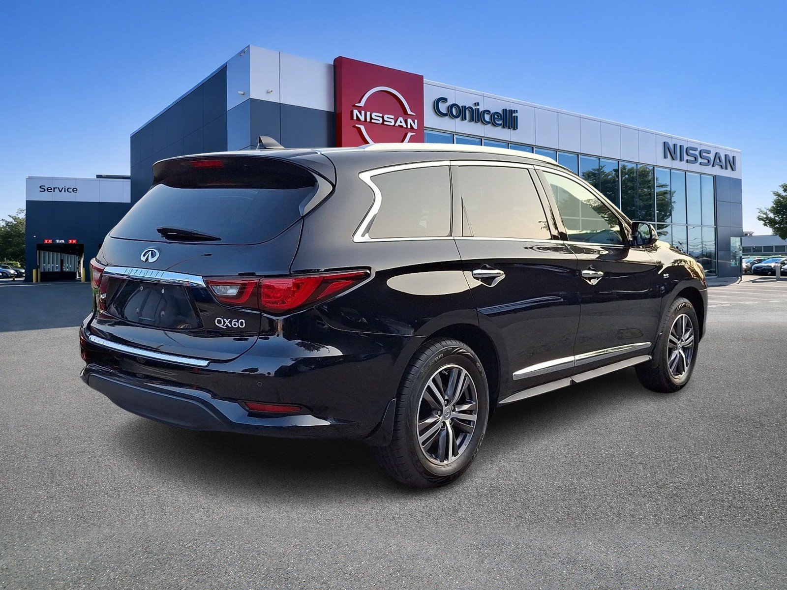 Used 2019 Black Obsidian INFINITI LUXE image 5