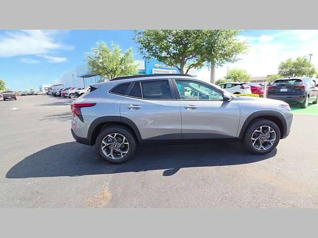 2026 Chevrolet Trax LT - Photo 19