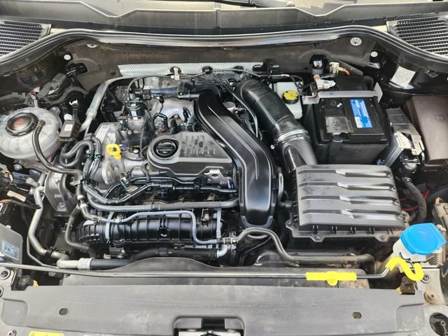 Used 2022  Volkswagen SEL image 31