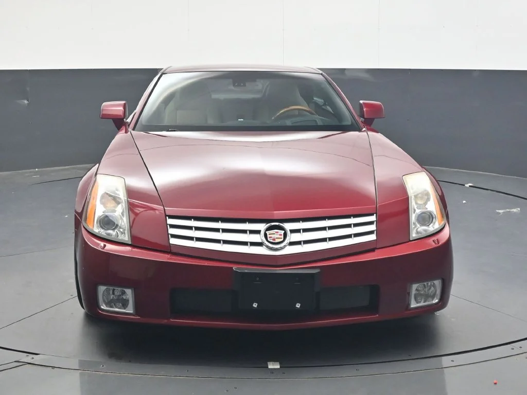 Used 2006 Red Cadillac Base image 9
