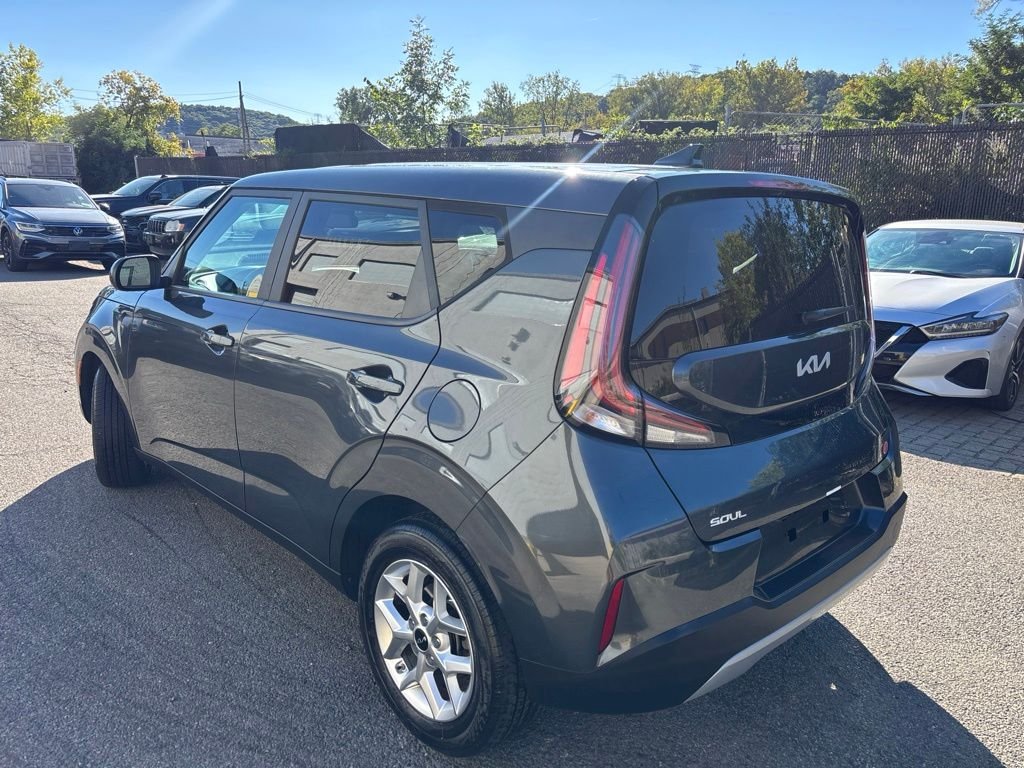 Used 2024 Gray Kia LX image 4