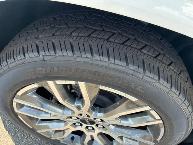 New 2026 Summit White GMC Denali Ultimate image 30