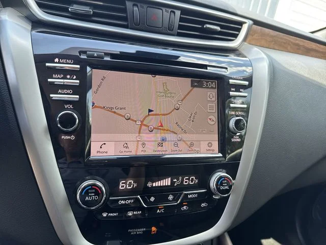 Used 2020 Gray Nissan Platinum image 21