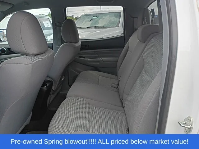 Used 2014 White Toyota Prerunner image 30