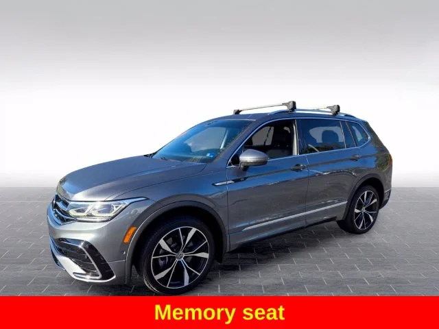 Used 2023 Black Volkswagen 2.0T SEL R-Line image 4