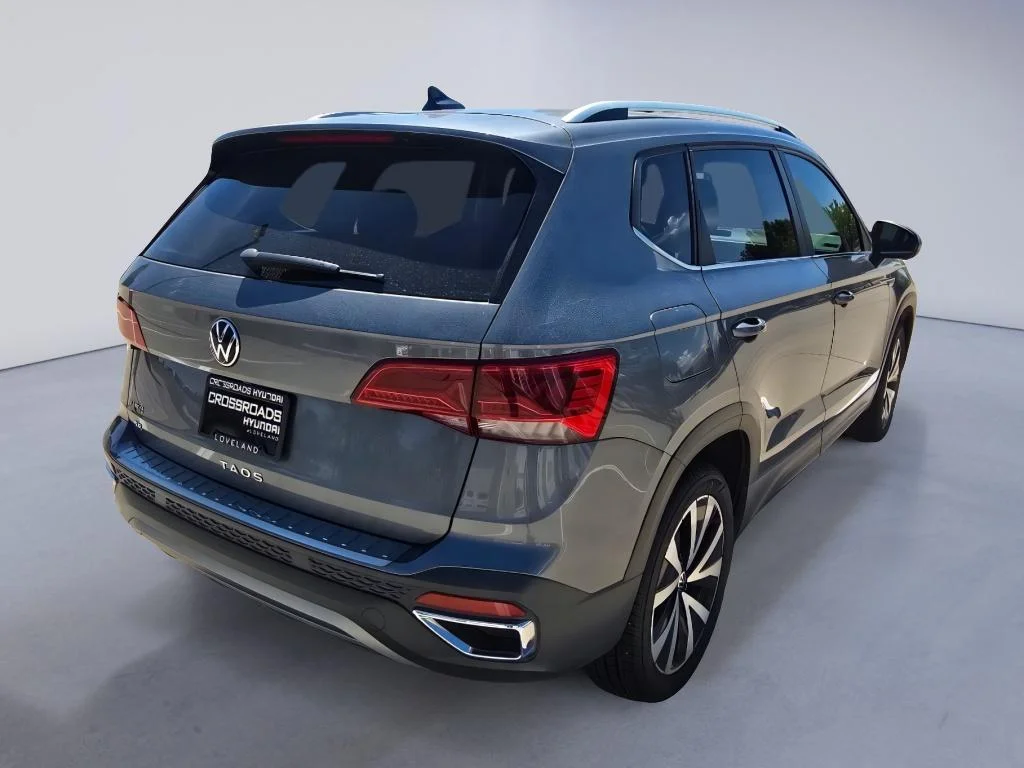 Used 2022 Platinum Gray Metallic Volkswagen SE image 6