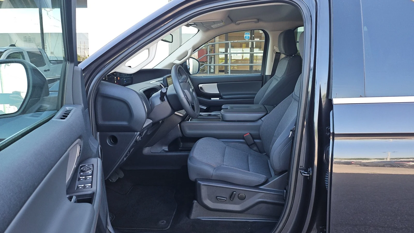 Used 2025 Gray Ford 2025 FORD EXPEDITION ACTIVE 4DR SUV 122.5 WB 4WD image 11