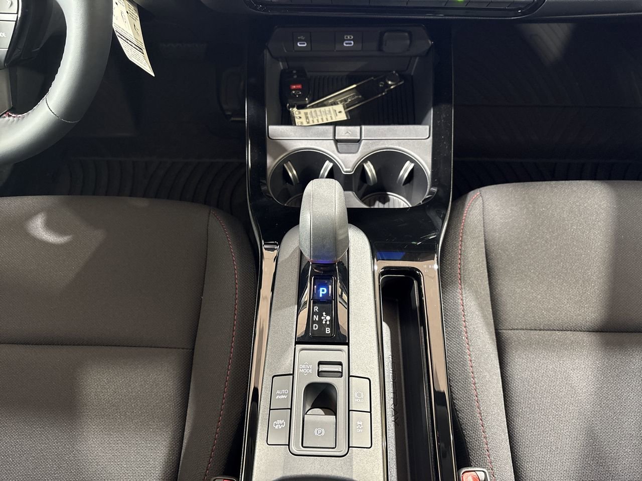 2026 Toyota Prius Plug-in Hybrid SE - Photo 21