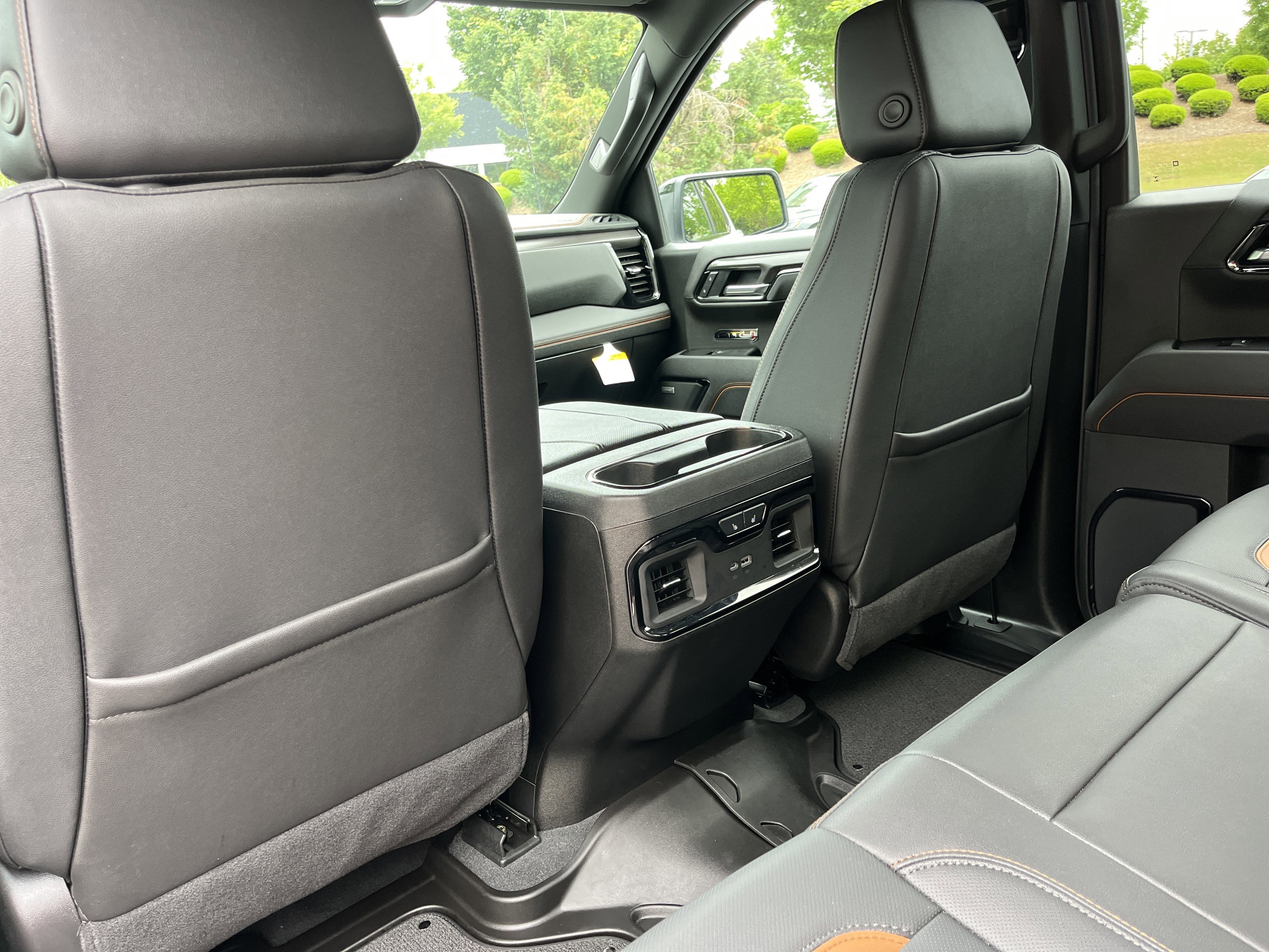 Used 2025 Summit White GMC AT4 image 22