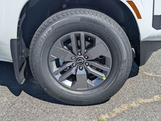 New 2026 Glacier White Nissan Crew Cab SV image 11