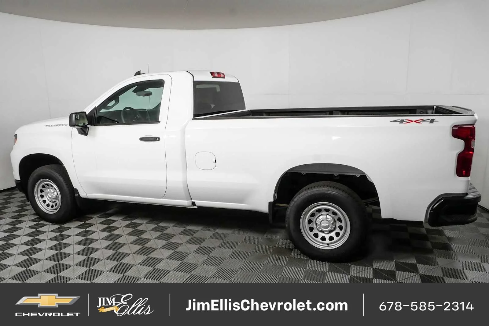 New 2026 Summit White Chevrolet WT image 22