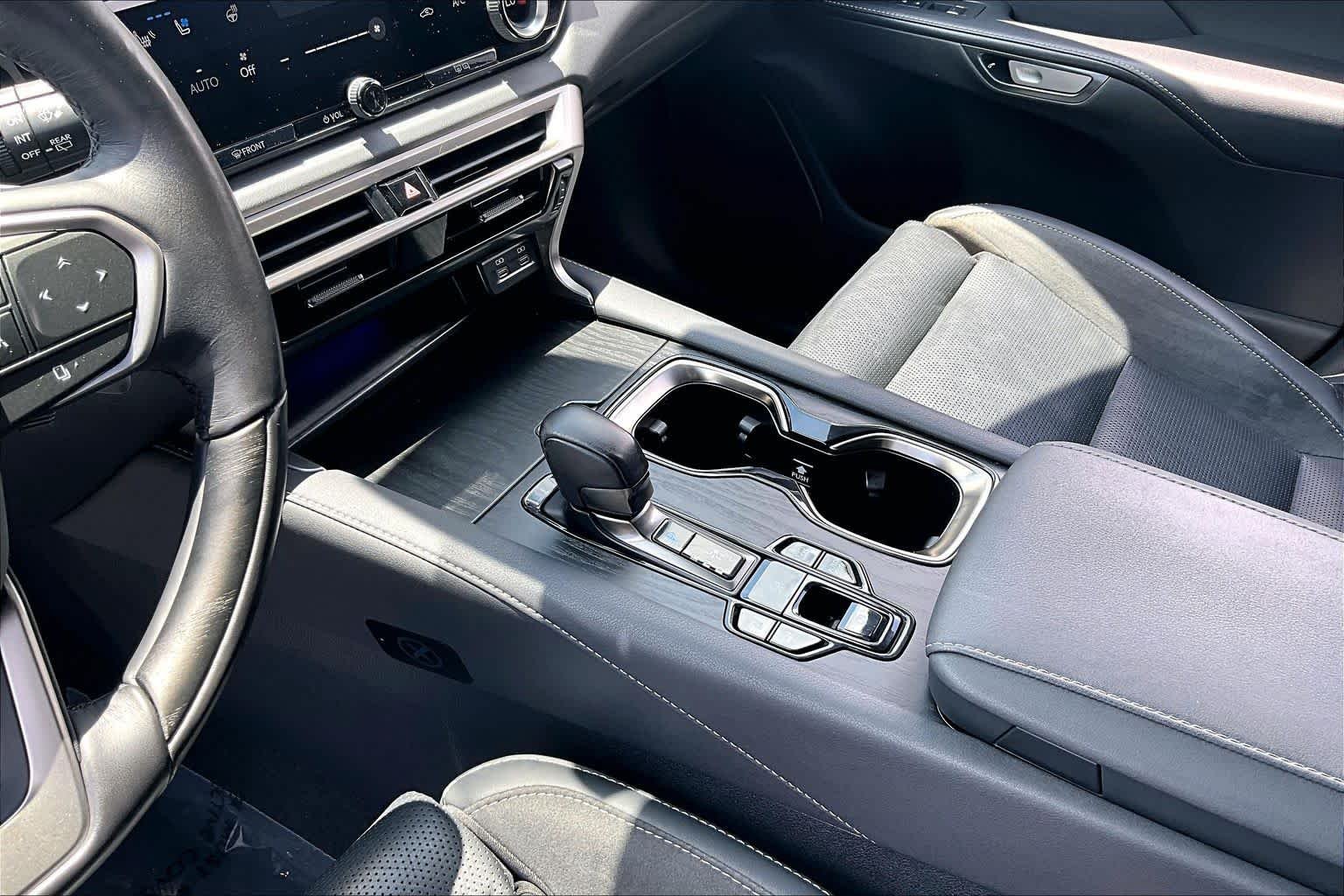 Used 2025 Caviar Lexus Luxury image 16