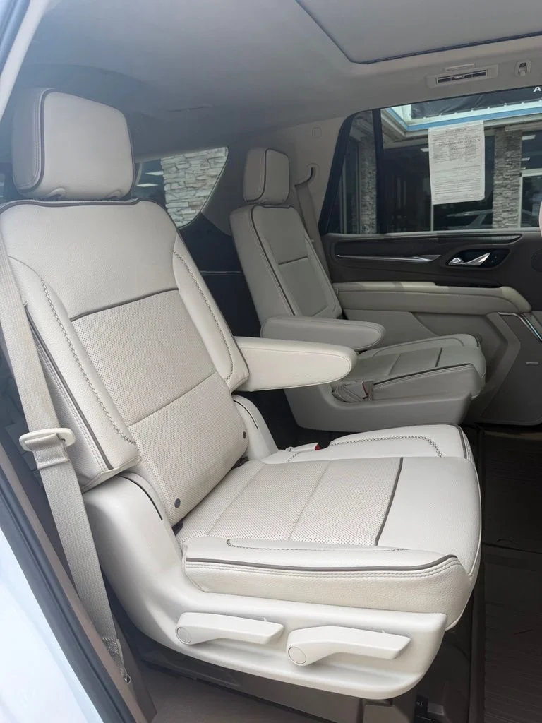 Used 2024 White GMC Denali image 25