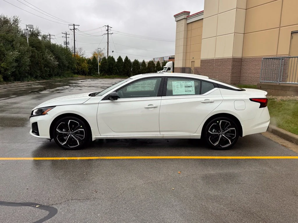 New 2026 Pearl White Tricoat Nissan 2.5 SR image 7