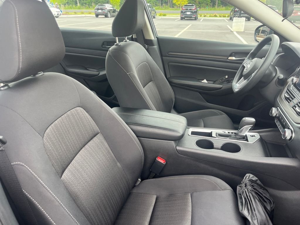 Used 2025 Gray Nissan 2.5 SV image 28