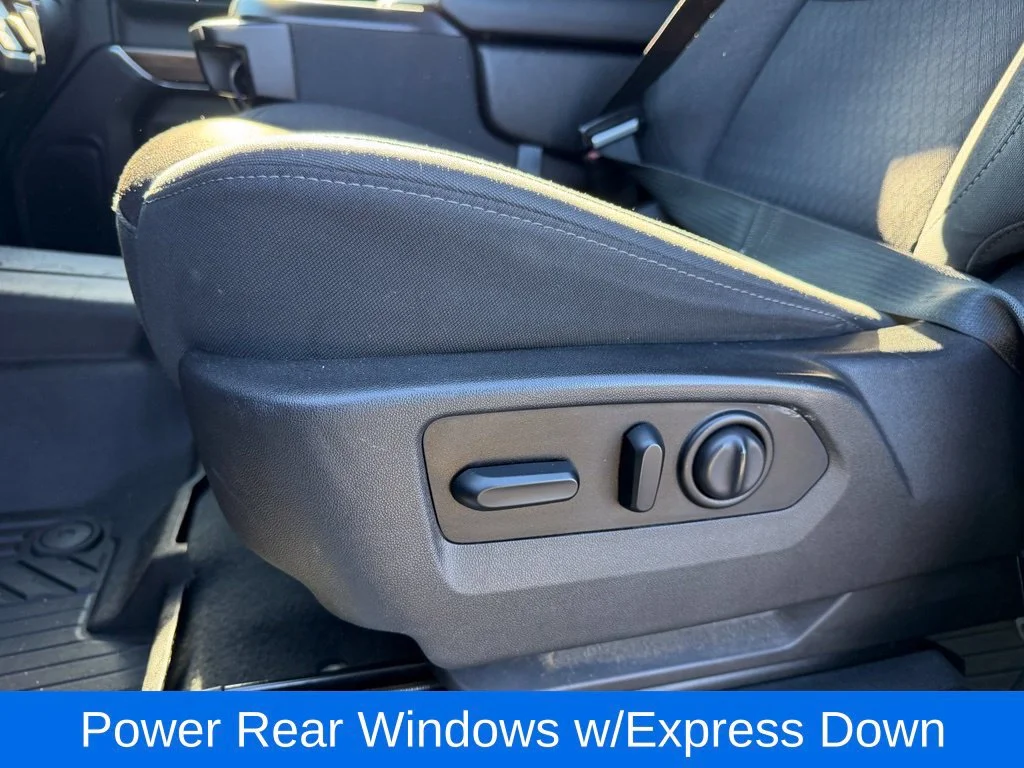 Used 2020 SUMMIT WHITE Chevrolet RST image 28