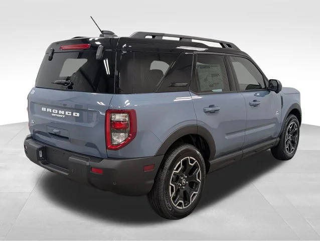 New 2026 Azure Gray Metallic Tri-Coat Ford Outer Banks® image 46
