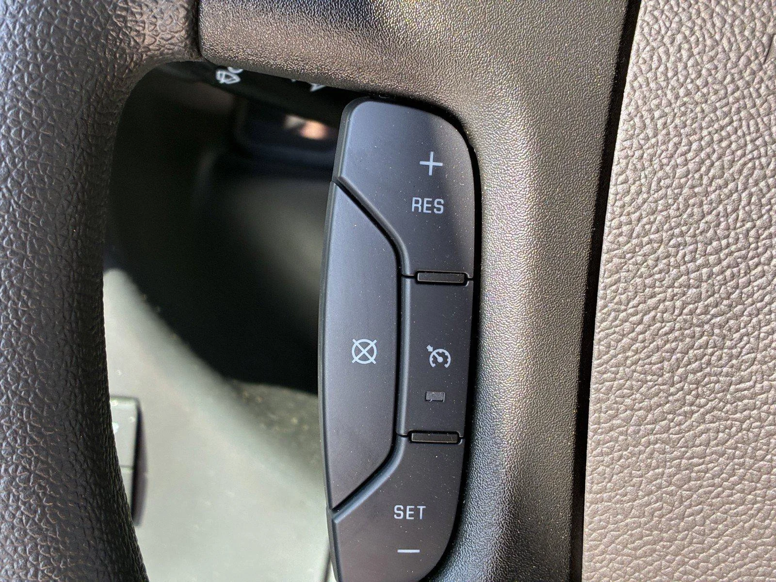 New 2026 Summit White GMC Work Van image 19